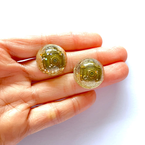 Camera Charm Resin Stud v22