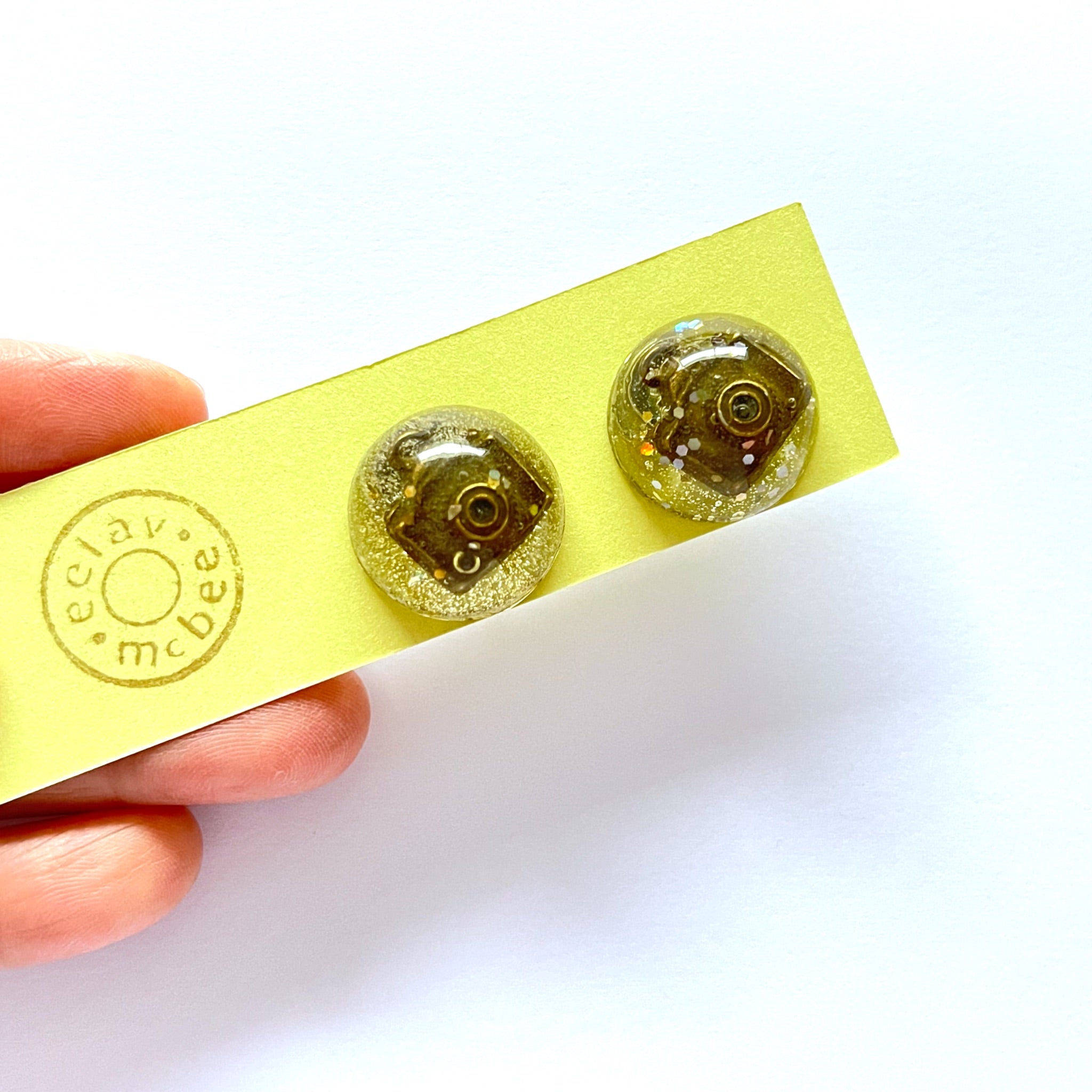 Camera Charm Resin Stud v22