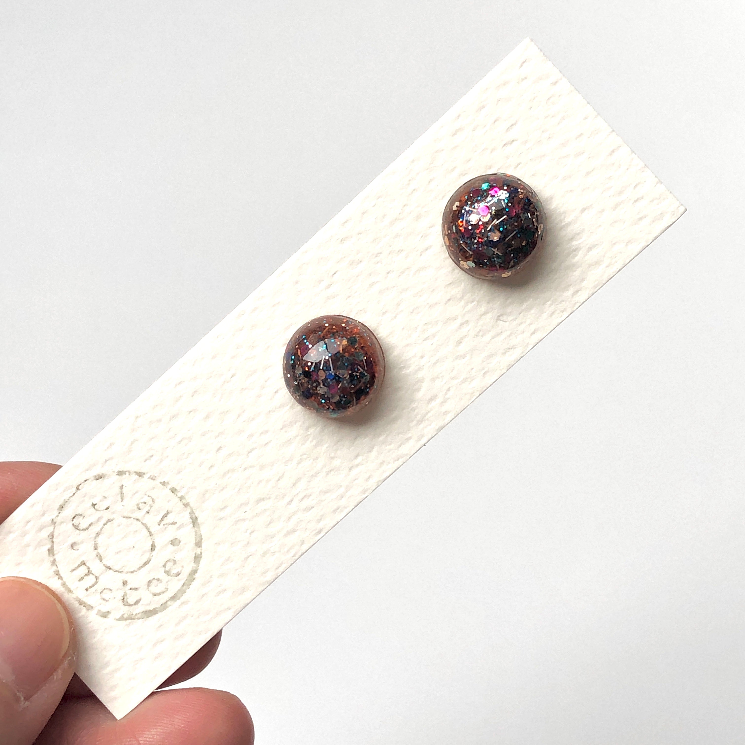 Glitter Resin Stud v26