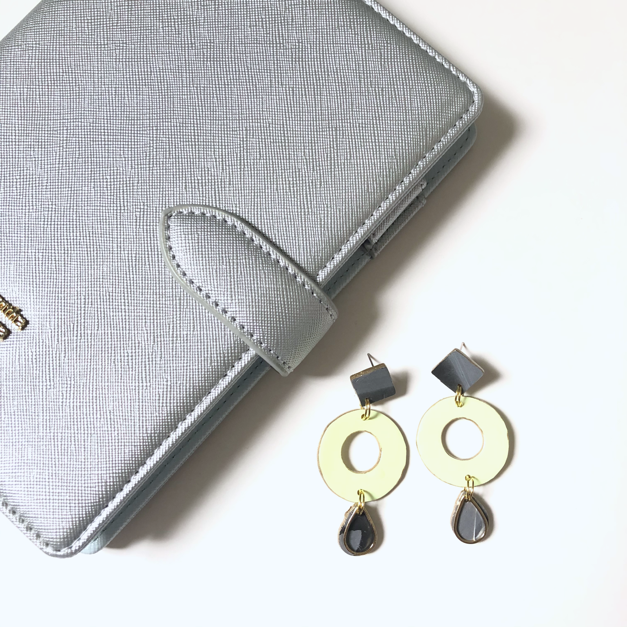 Florence Pastel Jaune Dangle Earrings - v2