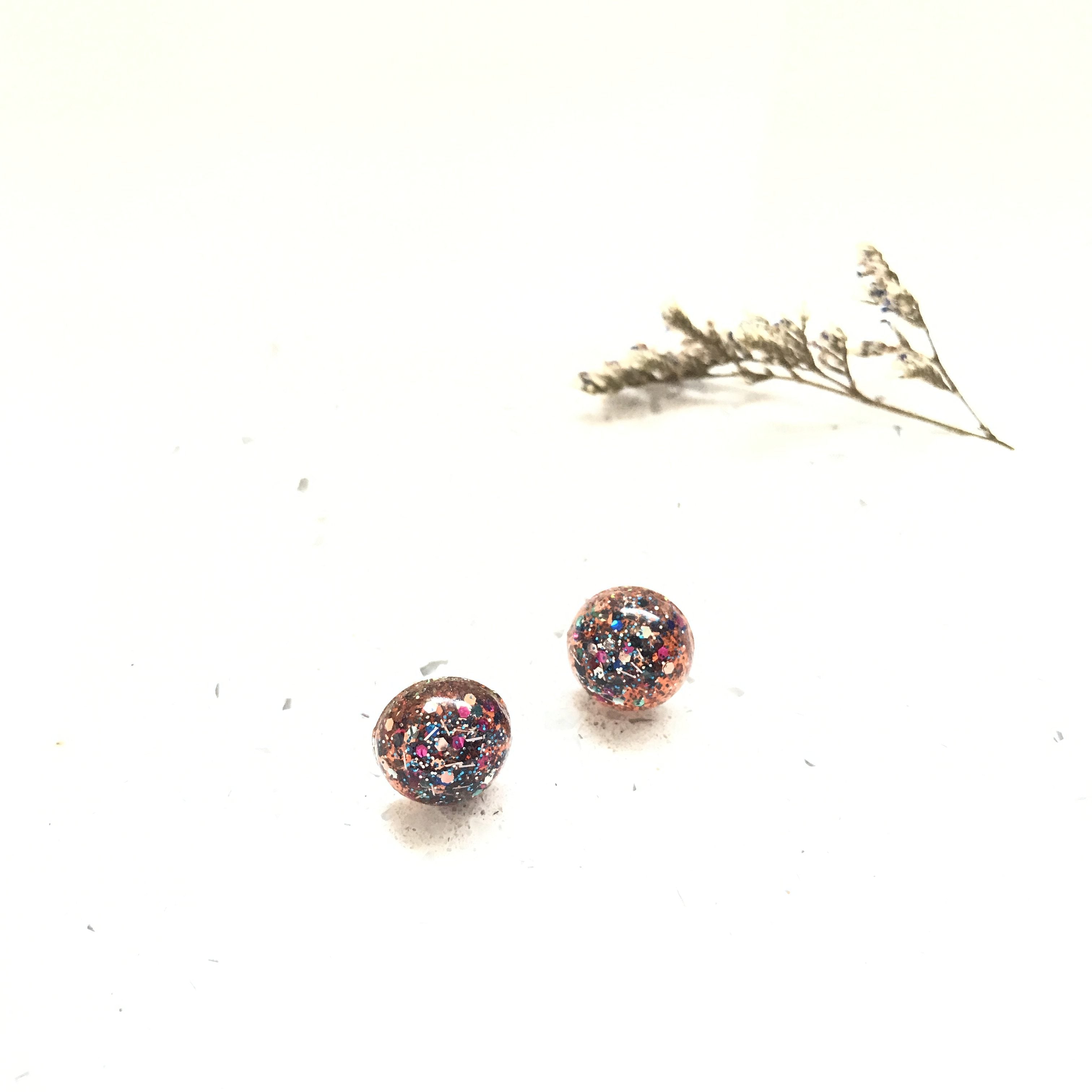 Confetti Maroon Glitter Resin Stud