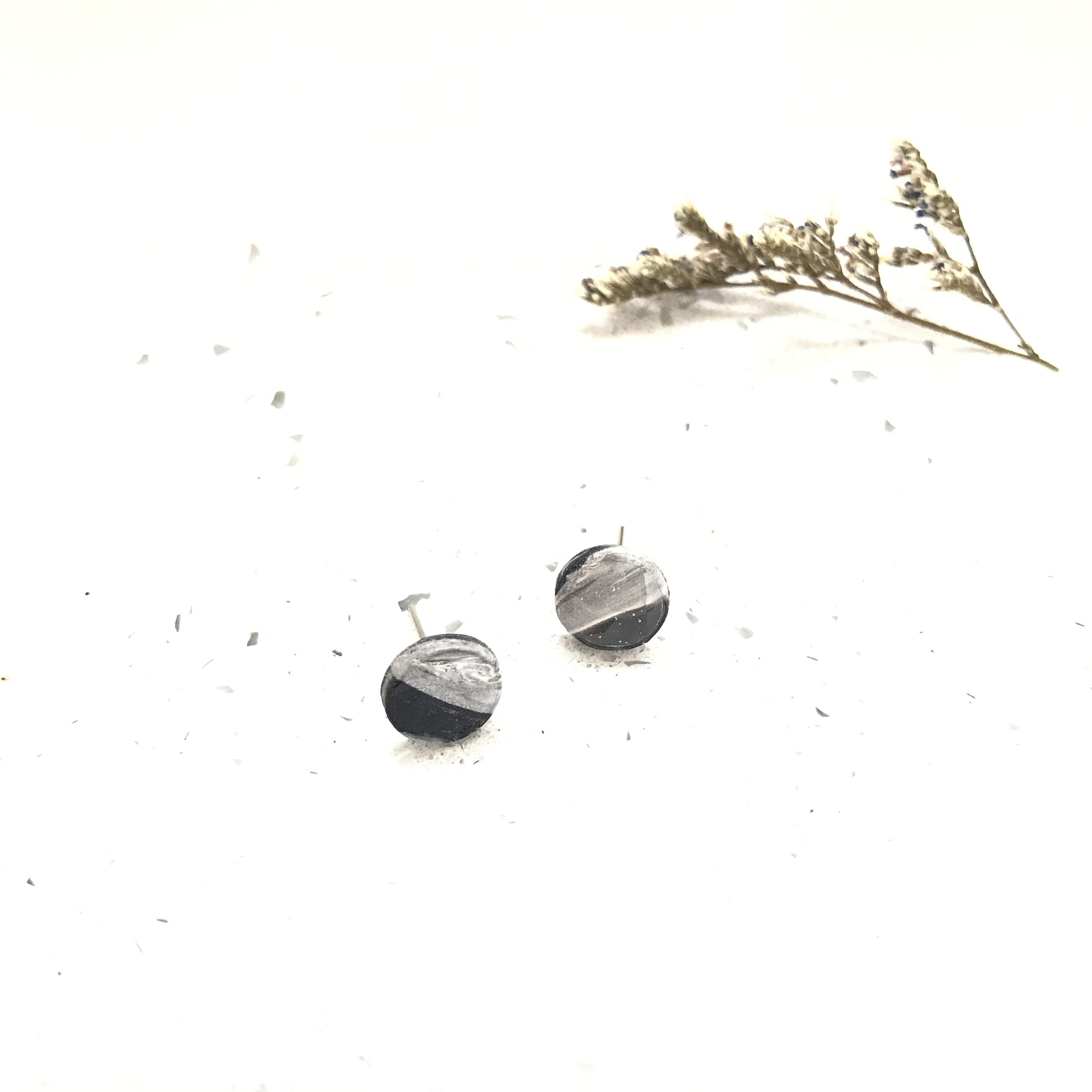 Marbling Round Studs (Glossy)