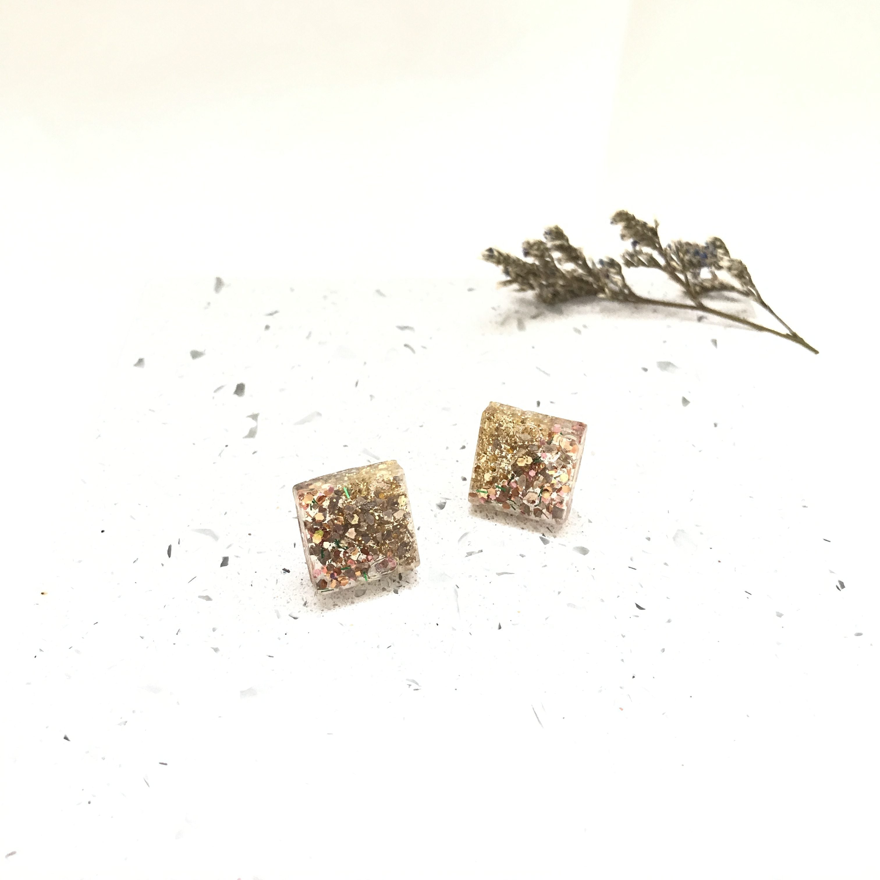 Square Resin Stud - v1