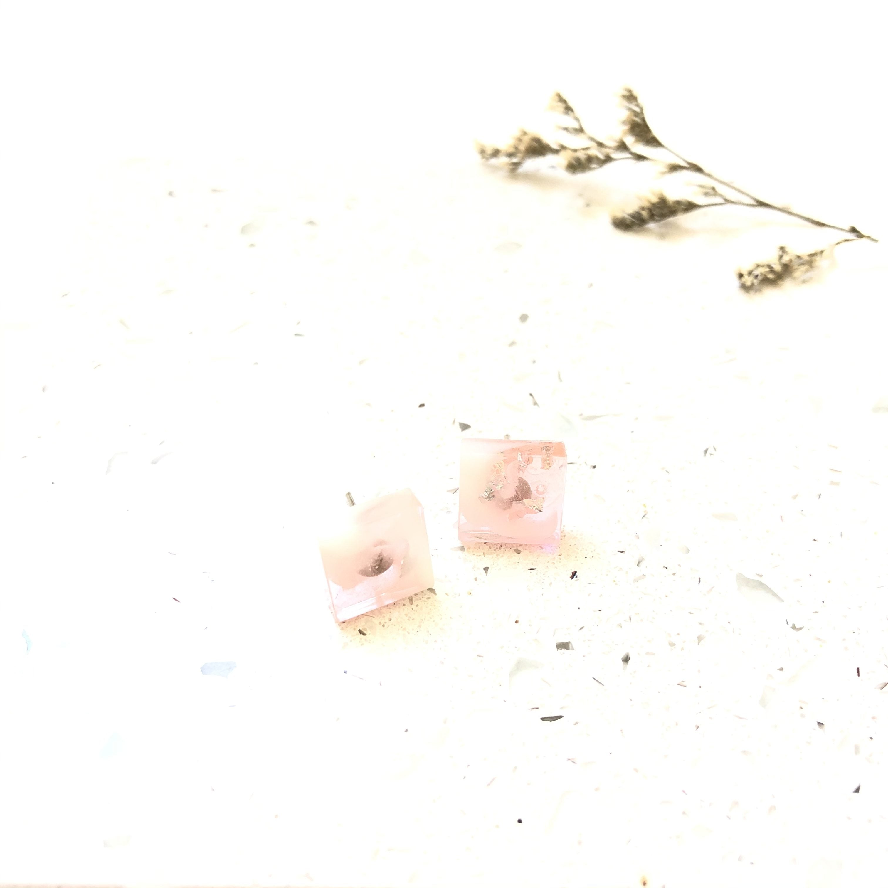 Square Resin Stud - v5