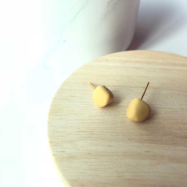 Custard Studs