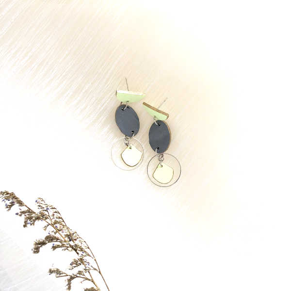 Florence Pastel Jaune Dangle Earrings - v4