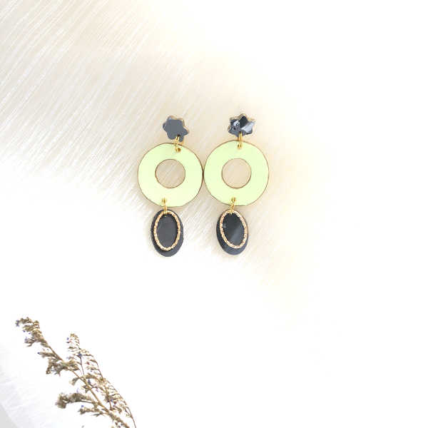 Florence Pastel Jaune Dangle Earrings - v3