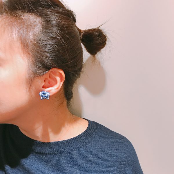 Patterned Floral Studs (Navy)