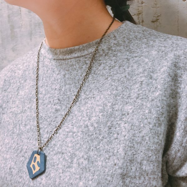 Shimmering Blue Pendant Necklace