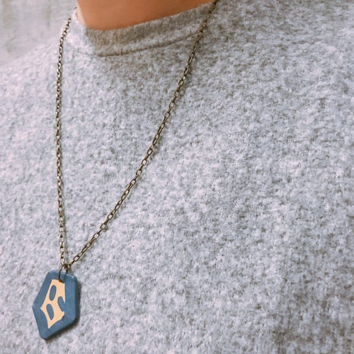Shimmering Blue Pendant Necklace