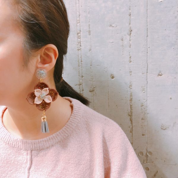 Victoria Freesia Statement Dangle (Pearl Grey)